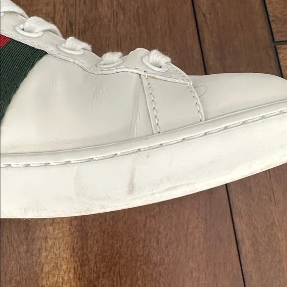 GUCCI Ace Bee Embroidered White
Leather Sneakers - Picture 8 of 16